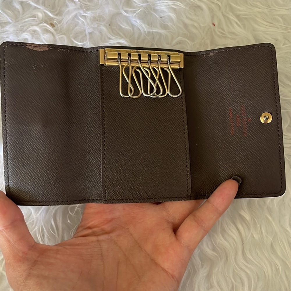 Louis Vuitton key case - Picture 3 of 12